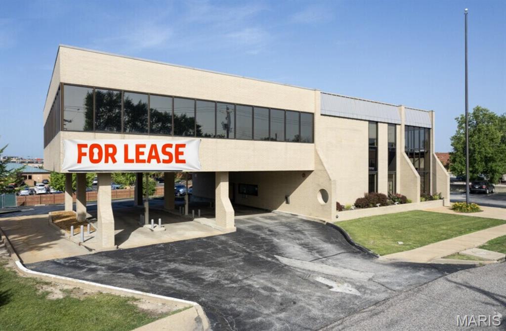 Thos J Kennerly Estate Ptn - Commercial Lease