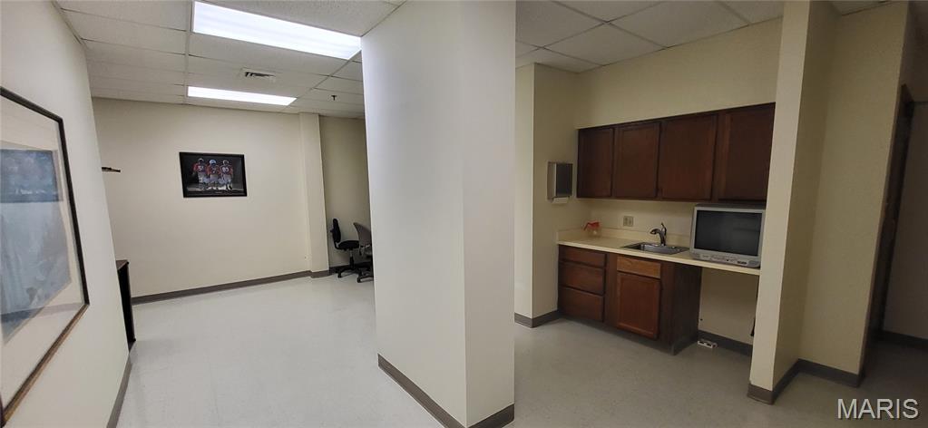 Thos J Kennerly Estate Ptn - Commercial Lease