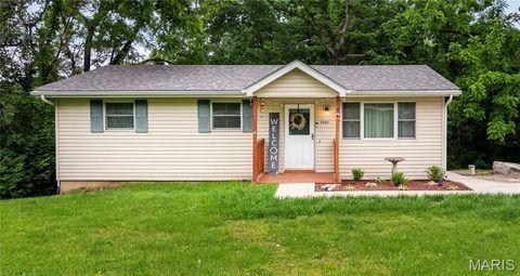 Photo of 5090 Ridgeview Drive, Unincorporated, MO 63010 (MLS # 26032143)