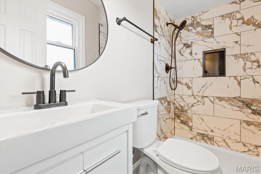 Elmwood Manor #10 Rev - Residential