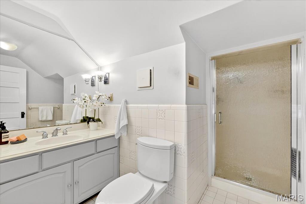 Webster Groves, Missouri 63119, United States, 4 Bedrooms Bedrooms, ,4 BathroomsBathrooms,Residential,Pending,211639