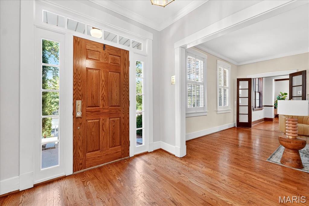 Webster Groves, Missouri 63119, United States, 4 Bedrooms Bedrooms, ,4 BathroomsBathrooms,Residential,Pending,211639