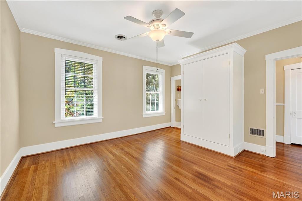 Webster Groves, Missouri 63119, United States, 4 Bedrooms Bedrooms, ,4 BathroomsBathrooms,Residential,Pending,211639