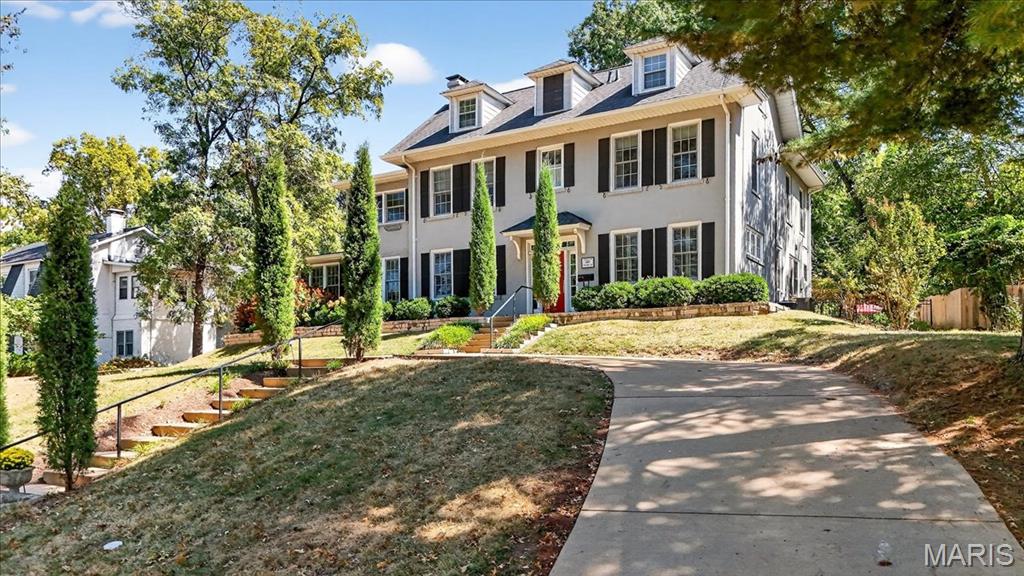 Webster Groves, Missouri 63119, United States, 4 Bedrooms Bedrooms, ,4 BathroomsBathrooms,Residential,Pending,211639