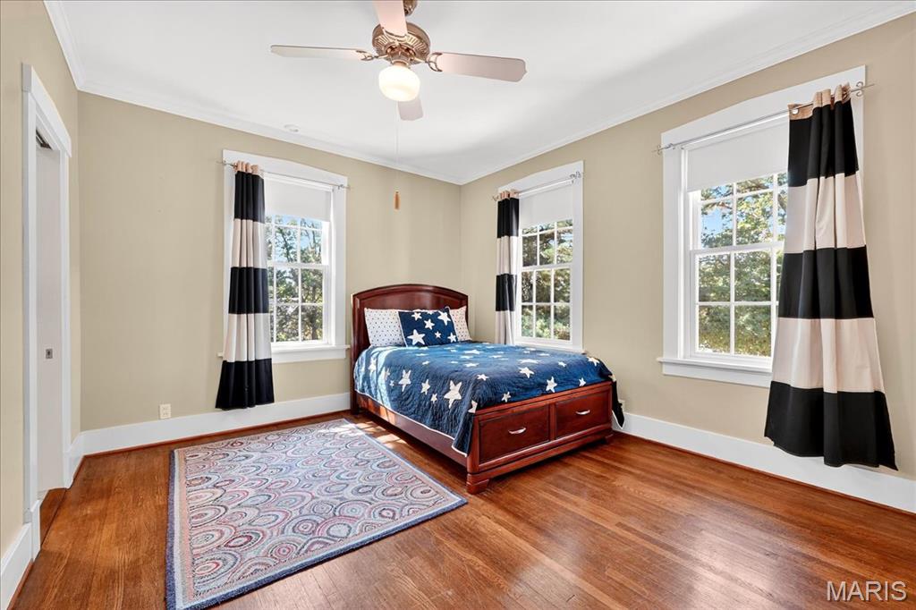 Webster Groves, Missouri 63119, United States, 4 Bedrooms Bedrooms, ,4 BathroomsBathrooms,Residential,Pending,211639