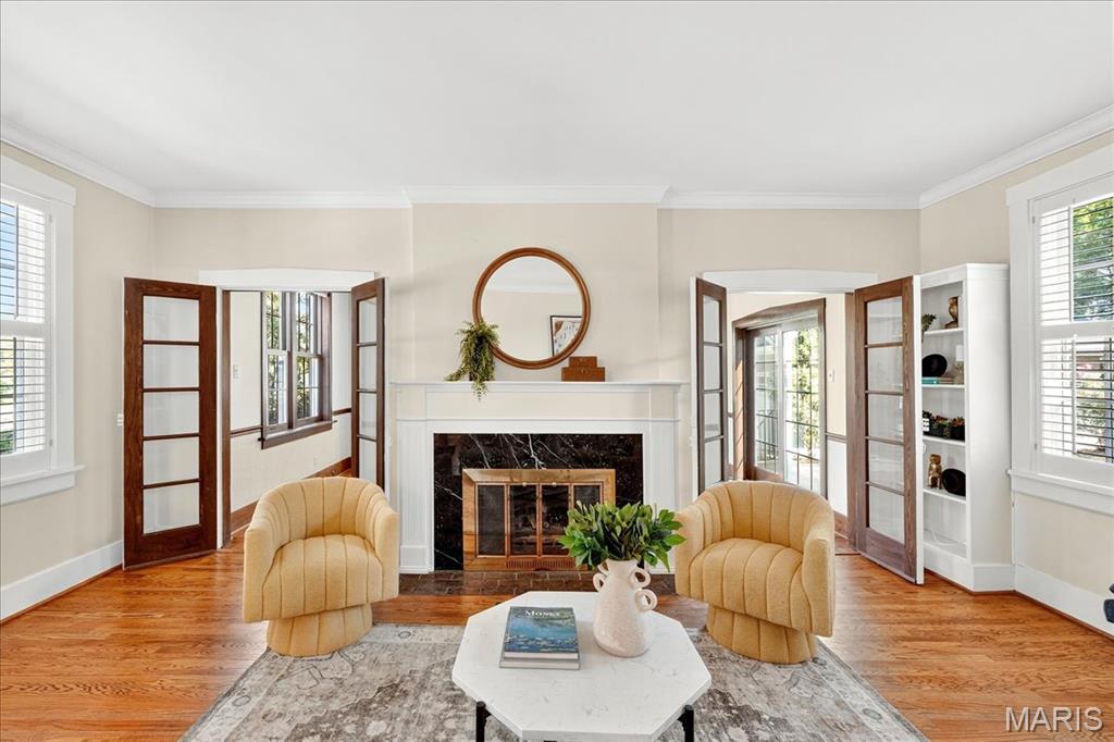 Webster Groves, Missouri 63119, United States, 4 Bedrooms Bedrooms, ,4 BathroomsBathrooms,Residential,Pending,211639