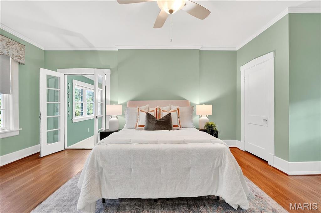 Webster Groves, Missouri 63119, United States, 4 Bedrooms Bedrooms, ,4 BathroomsBathrooms,Residential,Pending,211639