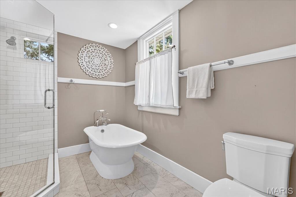 Webster Groves, Missouri 63119, United States, 4 Bedrooms Bedrooms, ,4 BathroomsBathrooms,Residential,Pending,211639