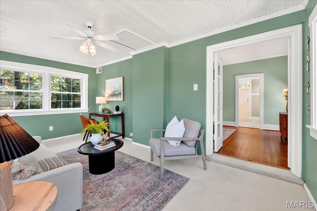 Webster Groves, Missouri 63119, United States, 4 Bedrooms Bedrooms, ,4 BathroomsBathrooms,Residential,Pending,211639