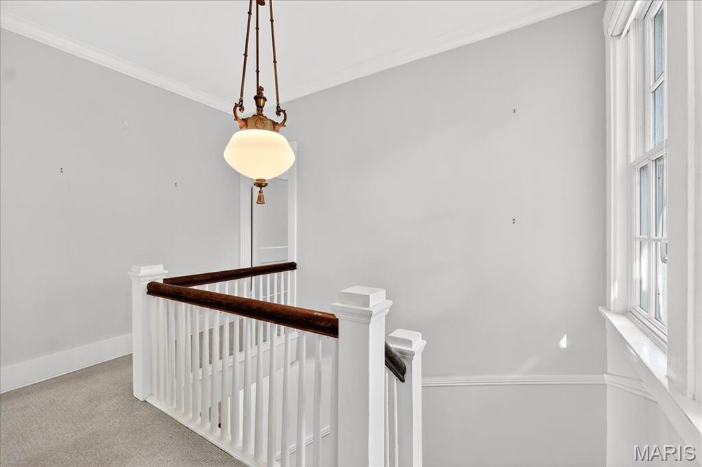 Webster Groves, Missouri 63119, United States, 4 Bedrooms Bedrooms, ,4 BathroomsBathrooms,Residential,Pending,211639