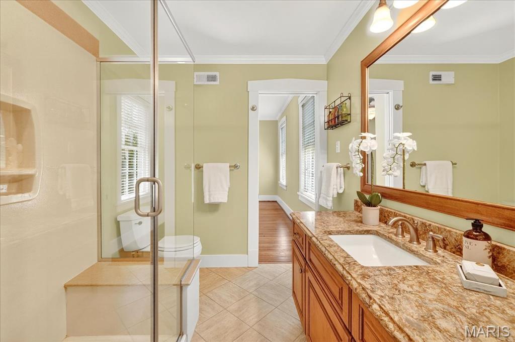 Webster Groves, Missouri 63119, United States, 4 Bedrooms Bedrooms, ,4 BathroomsBathrooms,Residential,Pending,211639