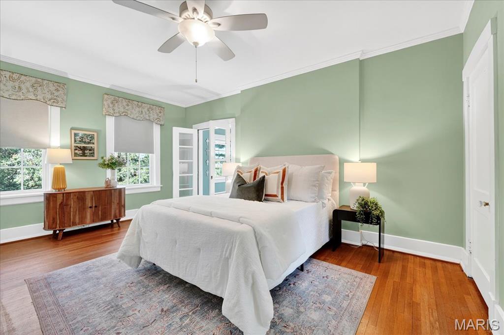 Webster Groves, Missouri 63119, United States, 4 Bedrooms Bedrooms, ,4 BathroomsBathrooms,Residential,Pending,211639