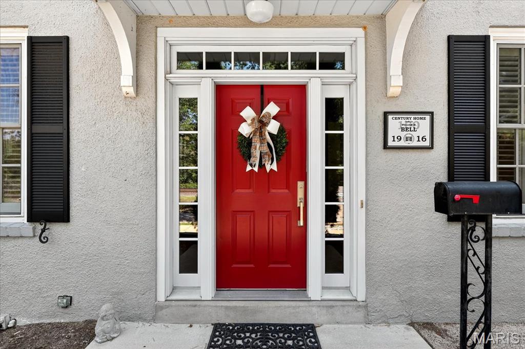 Webster Groves, Missouri 63119, United States, 4 Bedrooms Bedrooms, ,4 BathroomsBathrooms,Residential,Pending,211639