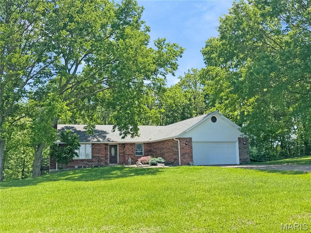 Photo of 4600 Hilltop Drive, Washington, MO 63090 (MLS # 26028520)