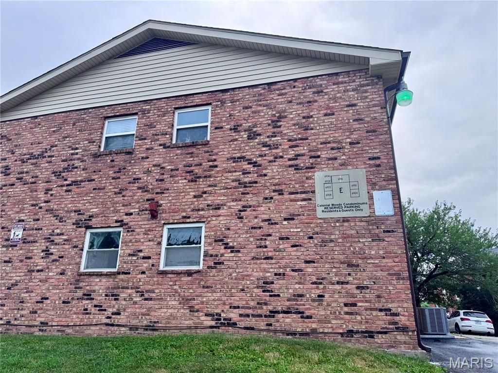 Photo of 6904 Colonial Woods Drive #100, Unincorporated, MO 63129 (MLS # 25073318)