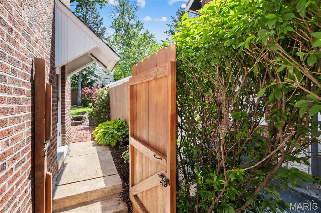 Alta Dena - Residential