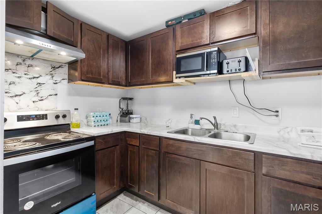 Dwyers Add - Residential Income