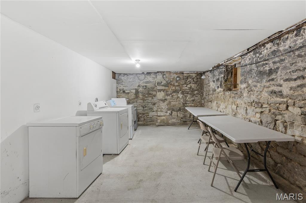 Dwyers Add - Residential Income