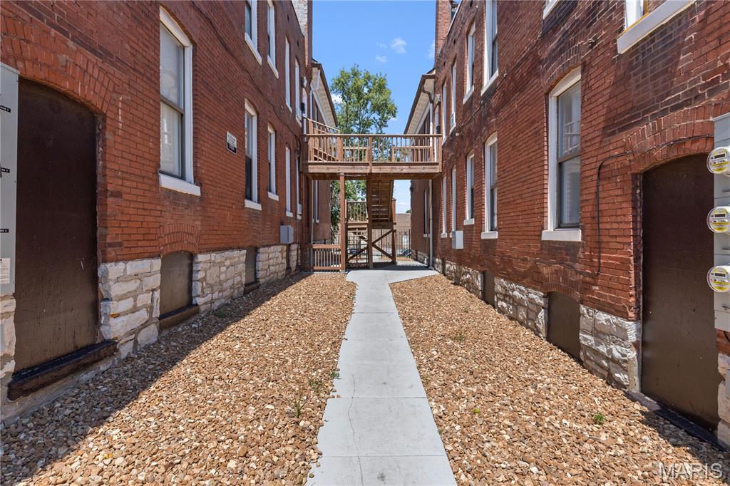 Dwyers Add - Residential Income