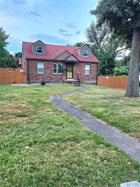 Photo of 8000 Plymouth Court, Berkeley, MO 63134 (MLS # 26058374)