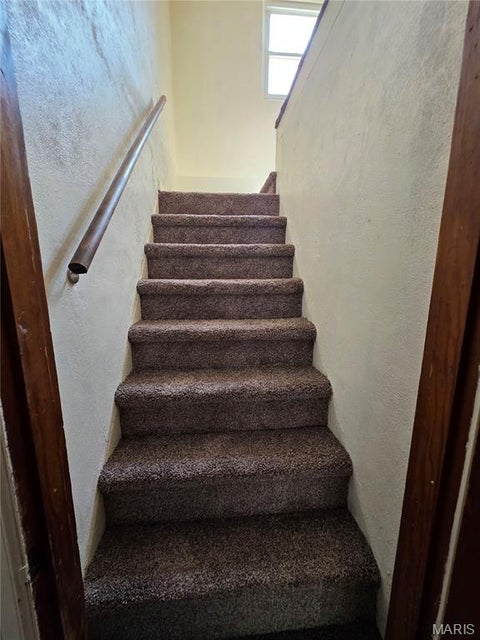 Tiny photo for 8000 Plymouth Court, Berkeley, MO 63134 (MLS # 26058374)
