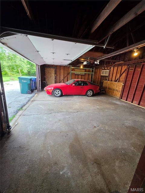 Tiny photo for 8000 Plymouth Court, Berkeley, MO 63134 (MLS # 26058374)