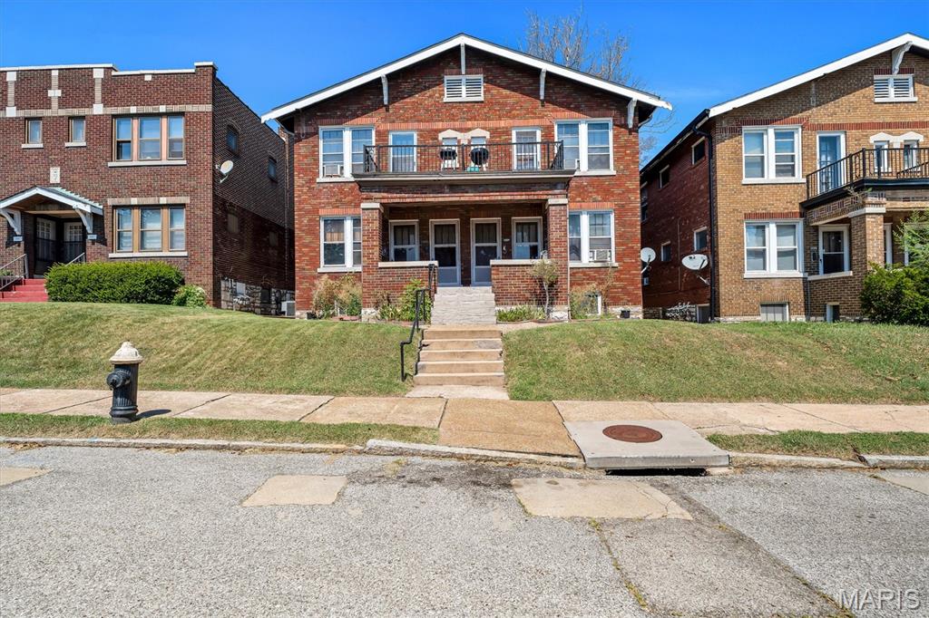 Photo of 4939 Eichelberger ST, St Louis, MO 63109 (MLS # 26056967)