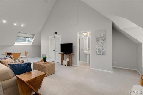 Tiny photo for 112 W Pine Place, St Louis, MO 63108 (MLS # 26003177)