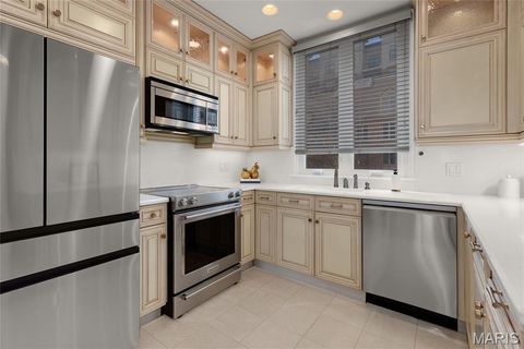 Tiny photo for 112 W Pine Place, St Louis, MO 63108 (MLS # 26003177)