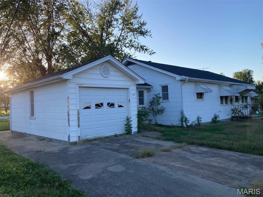 Photo of 322 S Gravois Avenue, Tipton, MO 65081 (MLS # 26068110)