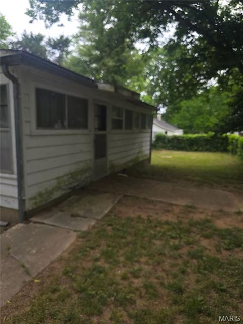 Photo of 504 2nd ST, Doniphan, MO 63935 (MLS # 26031942)