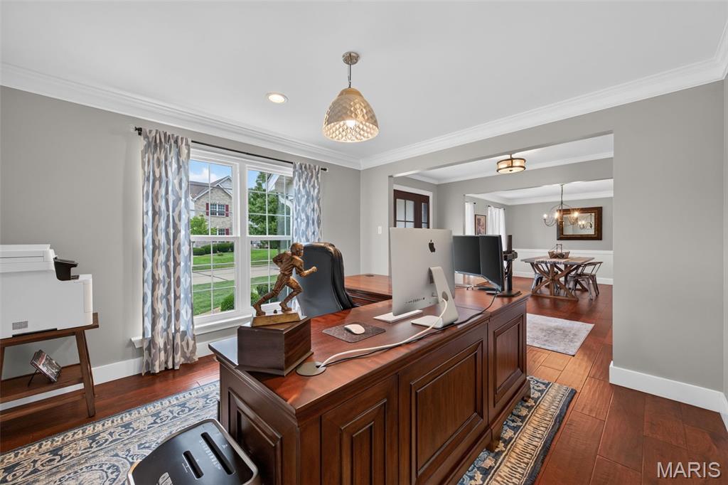 932 Bentley Park Circle
