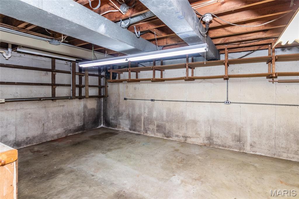 St Louis, Missouri 63141, United States, 3 Bedrooms Bedrooms, ,2 BathroomsBathrooms,Residential,Pending,208790