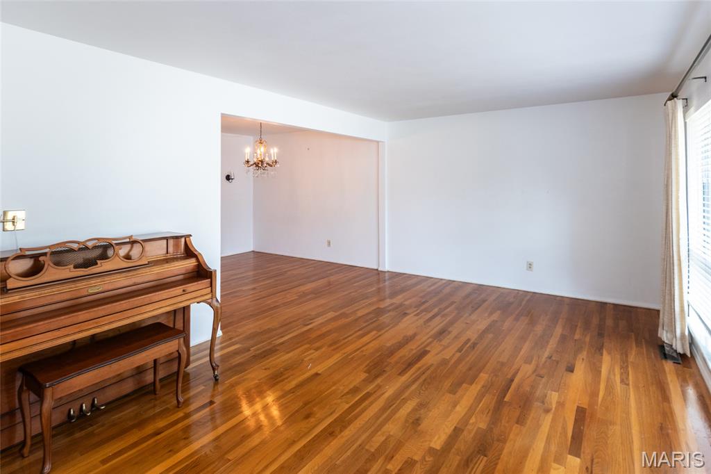 St Louis, Missouri 63141, United States, 3 Bedrooms Bedrooms, ,2 BathroomsBathrooms,Residential,Pending,208790