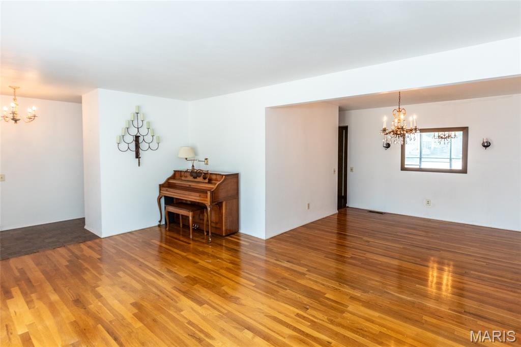 St Louis, Missouri 63141, United States, 3 Bedrooms Bedrooms, ,2 BathroomsBathrooms,Residential,Pending,208790