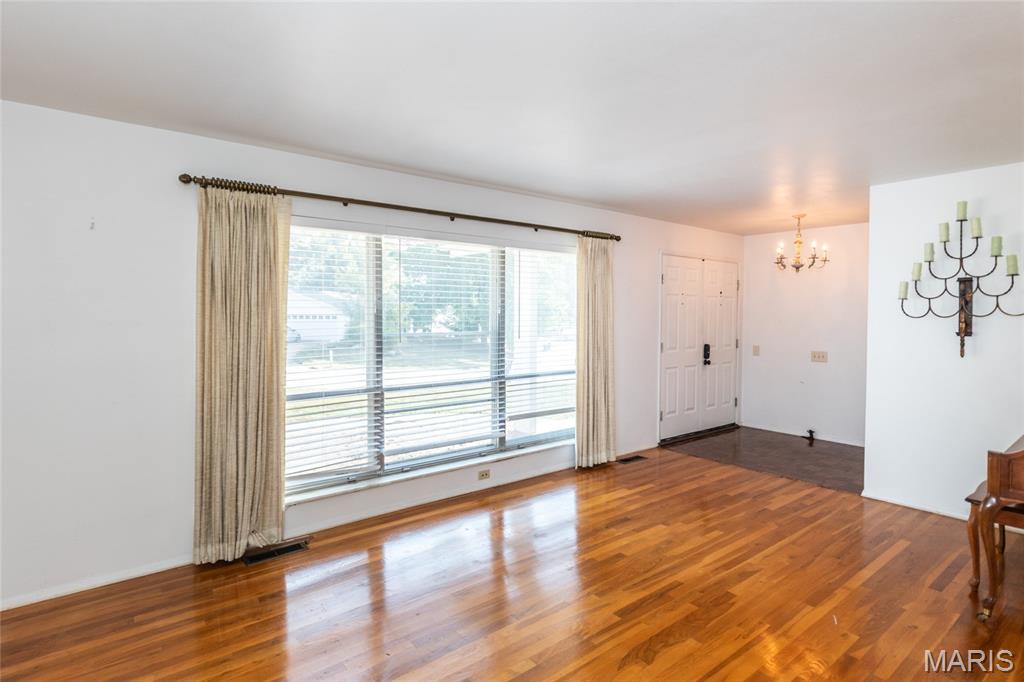 St Louis, Missouri 63141, United States, 3 Bedrooms Bedrooms, ,2 BathroomsBathrooms,Residential,Pending,208790