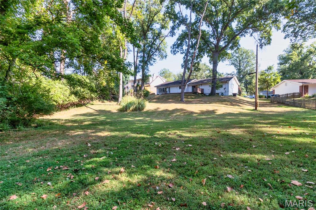 St Louis, Missouri 63141, United States, 3 Bedrooms Bedrooms, ,2 BathroomsBathrooms,Residential,Pending,208790