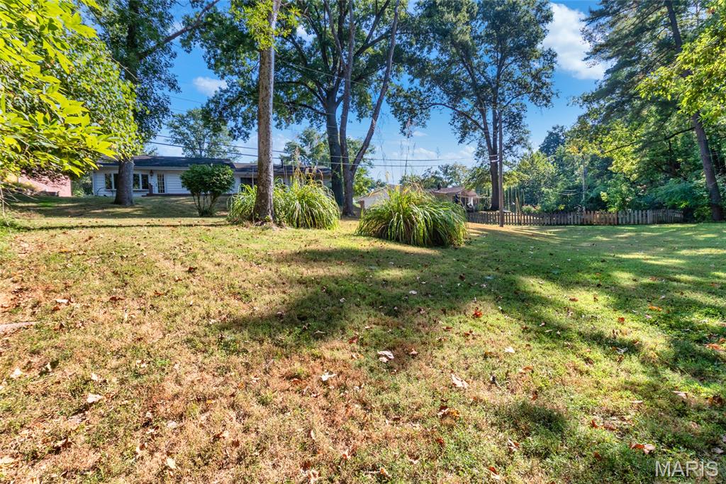 St Louis, Missouri 63141, United States, 3 Bedrooms Bedrooms, ,2 BathroomsBathrooms,Residential,Pending,208790