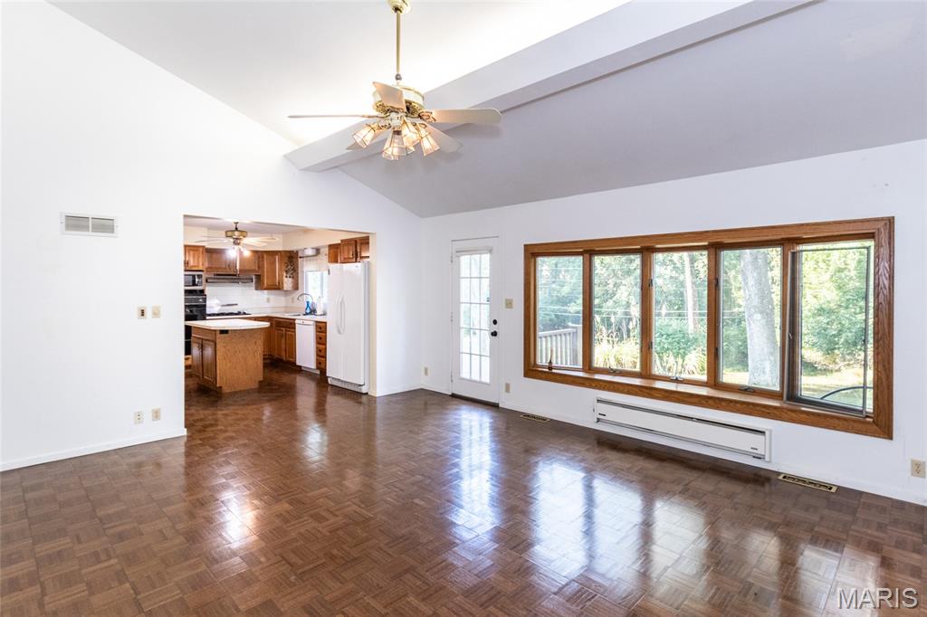 St Louis, Missouri 63141, United States, 3 Bedrooms Bedrooms, ,2 BathroomsBathrooms,Residential,Pending,208790