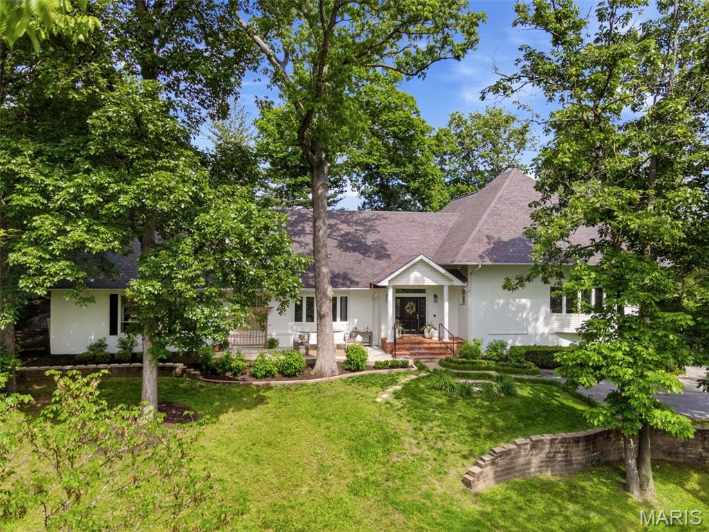 Town & Country Manor - Residential