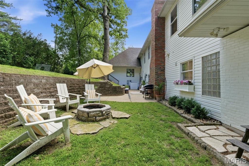 Town & Country Manor - Residential