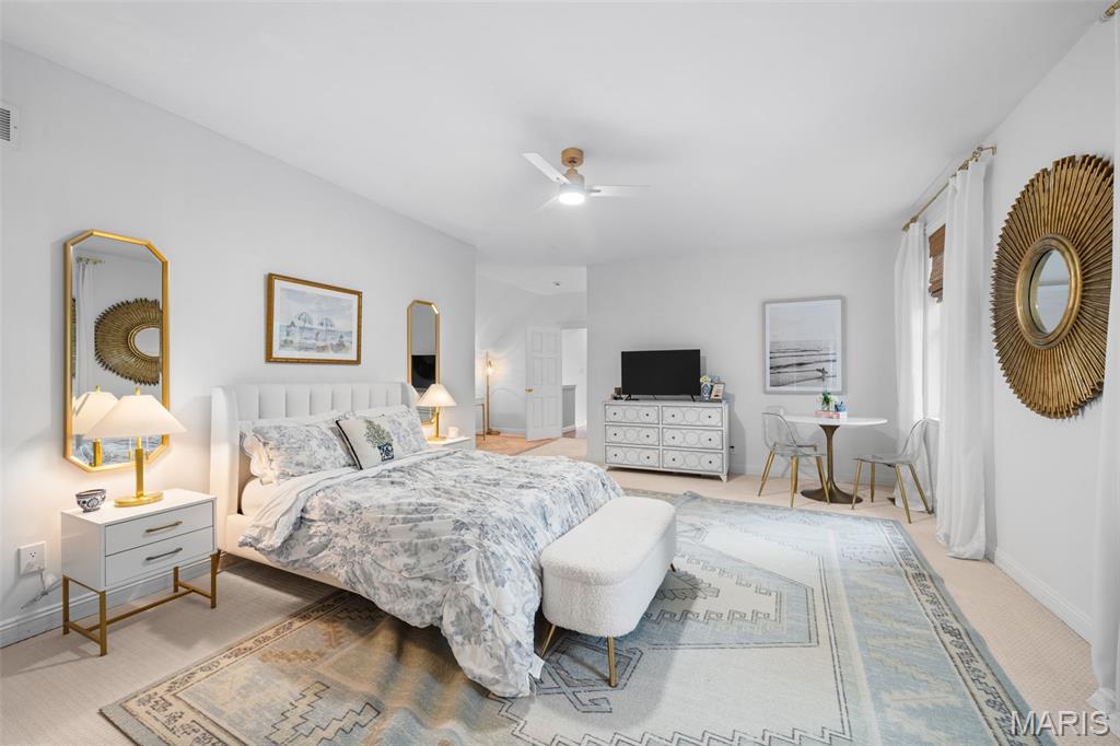 Town & Country Manor - Residential