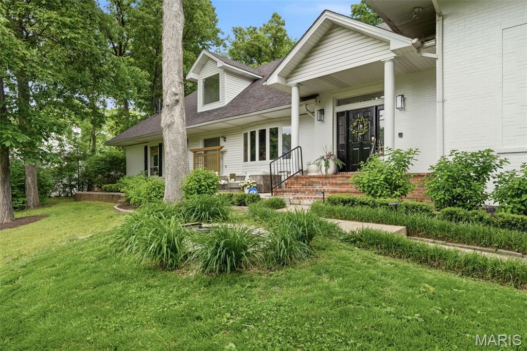 Town & Country Manor - Residential