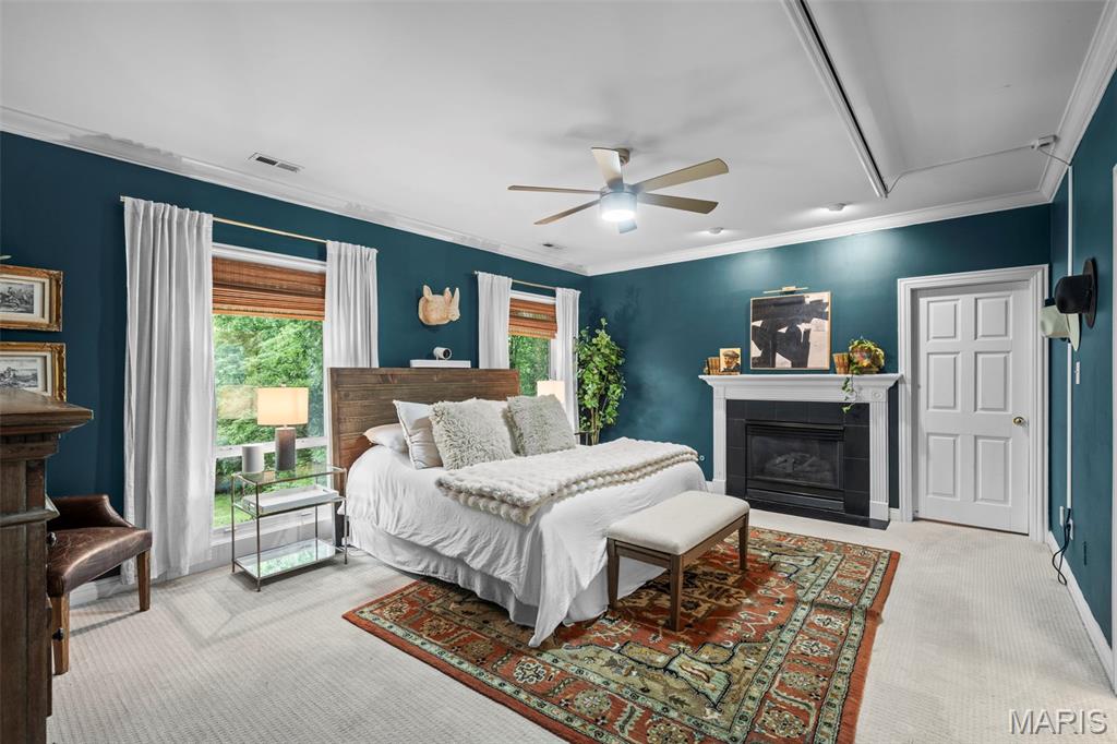 Town & Country Manor - Residential