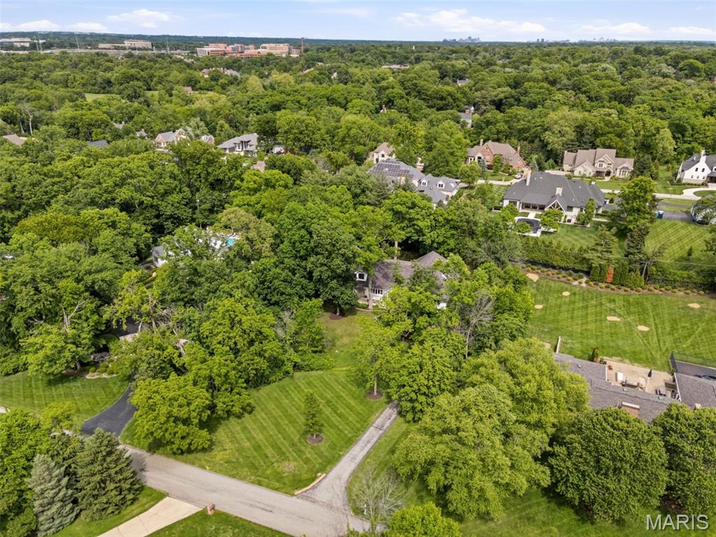 Town & Country Manor - Residential
