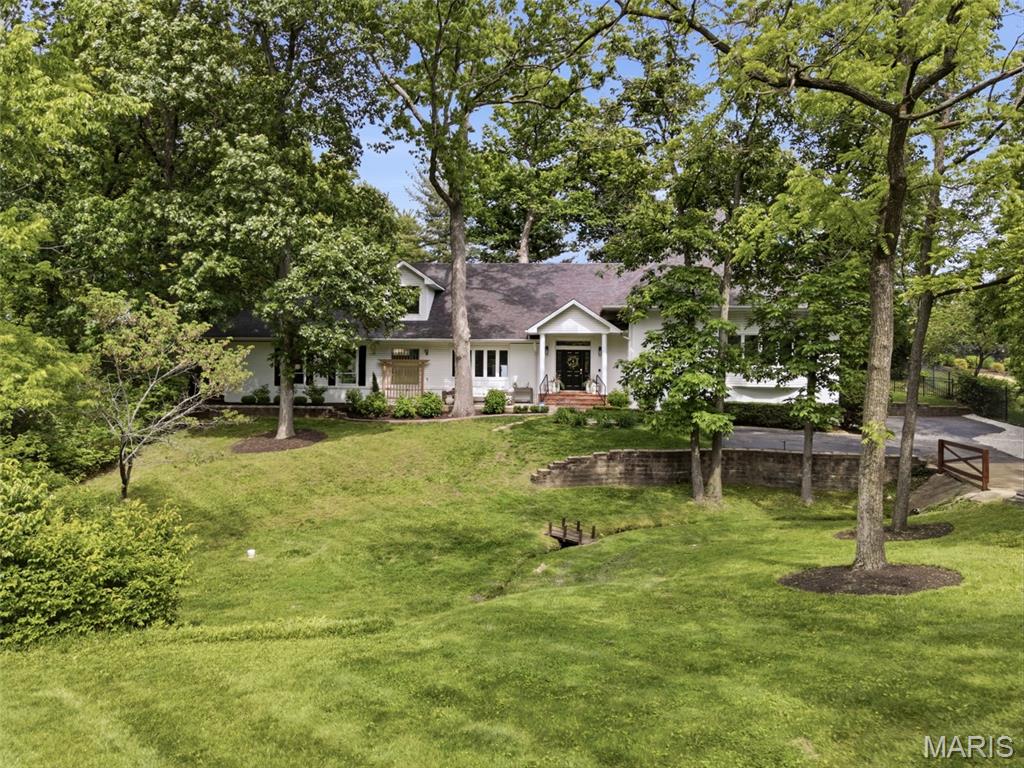 Town & Country Manor - Residential