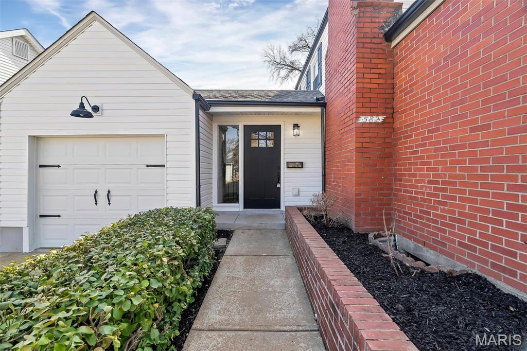 582 Brookhaven Court