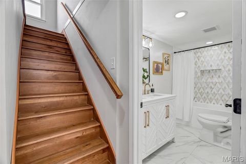 Tiny photo for 582 Brookhaven Court, Kirkwood, MO 63122 (MLS # 26007488)