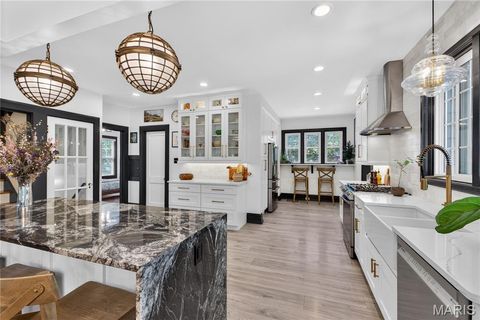Tiny photo for 9445 Big Bend Boulevard, Webster Groves, MO 63119 (MLS # 26030578)