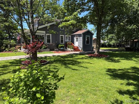 Tiny photo for 9445 Big Bend Boulevard, Webster Groves, MO 63119 (MLS # 26030578)